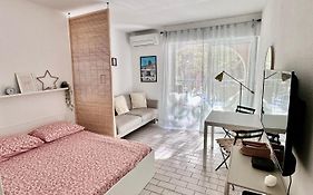 Studio sur le port de Hyères - à 2min des plages, Clim&Balcon